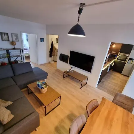 Modernes Fuer 4 -8 Gaeste. Apartment