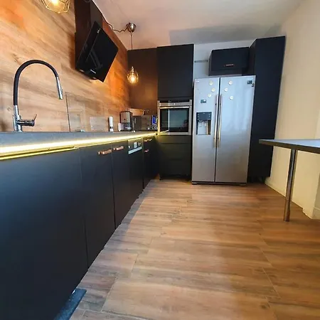 Apartment Modernes Fuer 4 -8 Gaeste. *