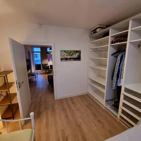 Modernes Fuer 4 -8 Gaeste. Apartment Bonn